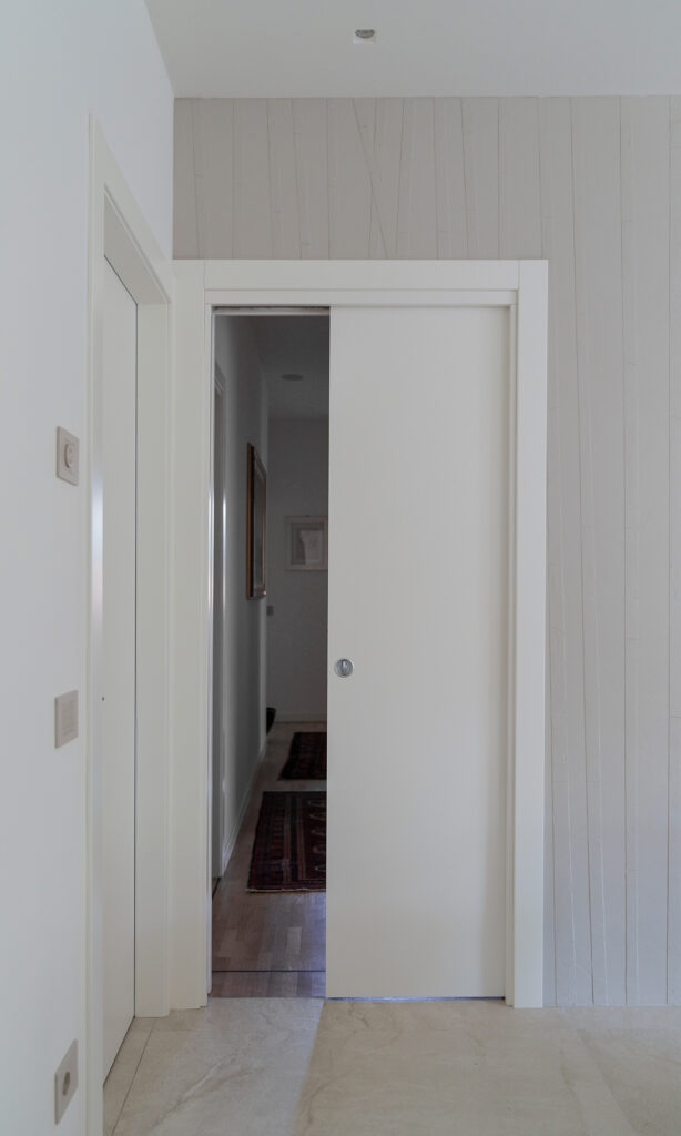 Porta interna scorrevole in legno
